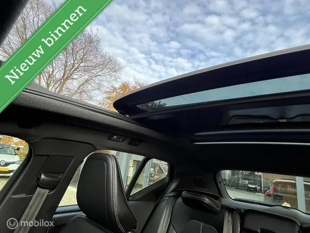 Volvo XC40 2.0 T4 R-Design 2018 Benzine 19