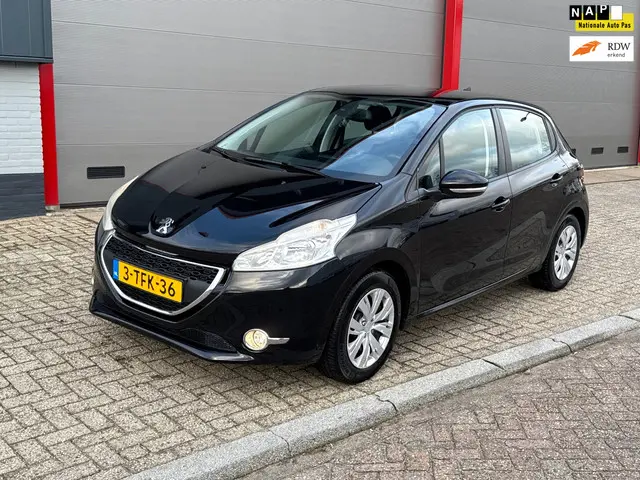 Peugeot 208 1.2 VTi Envy | airco | navi 2014 Benzine