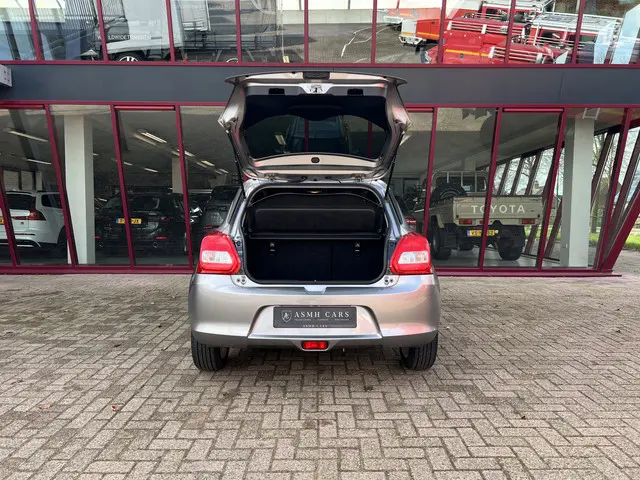 Suzuki Swift 1.2 Select 2017 Benzine 33