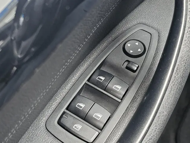 BMW X1 sDrive18i 2018 Benzine 14