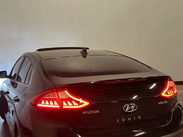 Hyundai IONIQ Premium EV FULL OPTIONS 2019 Elektrisch 13