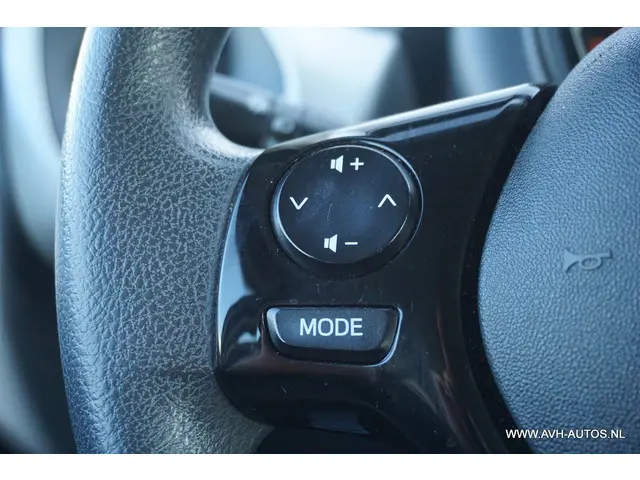 Peugeot 108 1.0 e-VTi Active 2016 Benzine 18