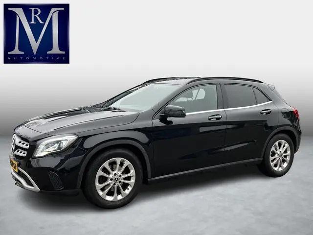 Mercedes-Benz GLA 180 Premium Plus 2018 Benzine