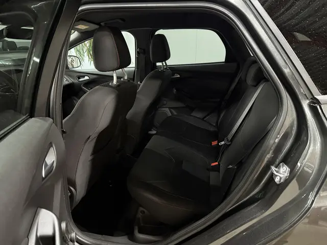 Ford Focus Wagon 1.0 ST-Line 2017 Benzine 6