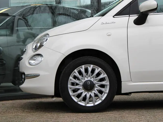 Fiat 500C 1.0 Hybrid Dolcevita 2023 Benzine 11