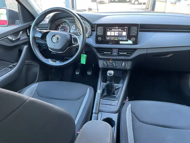Škoda Kamiq 1.0 TSI Active 2021 Benzine 13