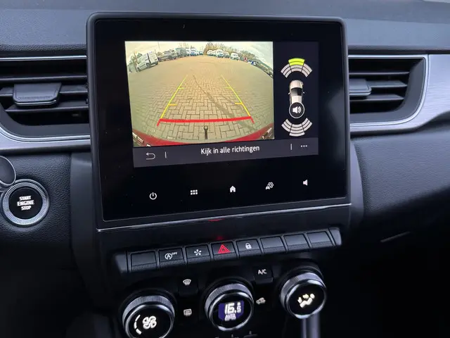 Renault Captur 1.3 TCE 140 INTENS 2021 Benzine 27