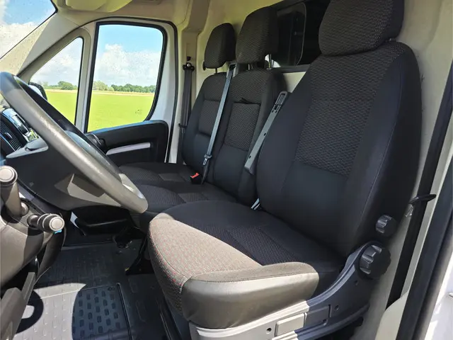 Peugeot Boxer 330 2.2 BlueHDi L2 H2 2021 Diesel 18