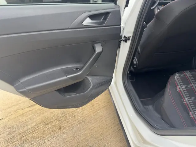 Volkswagen Polo 2.0 TSI GTI 2019 Benzine 28