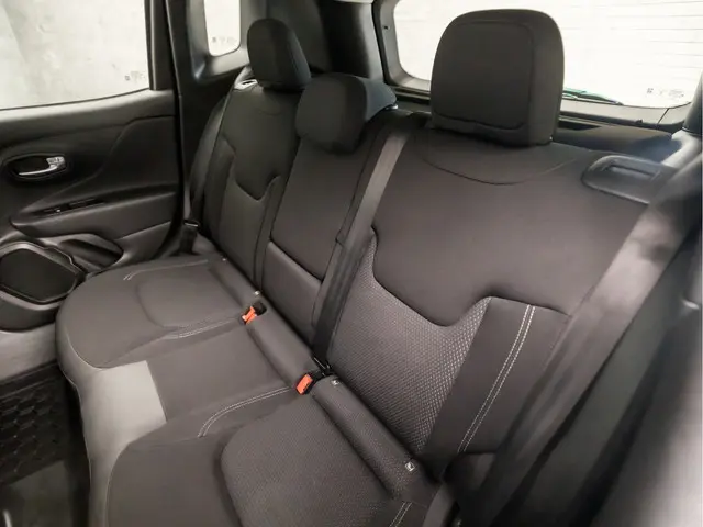 Jeep Renegade 1.0T-e Black Sport 2019 Benzine 15