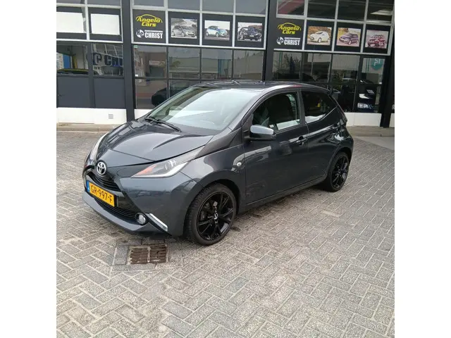Toyota Aygo 1.0 VVT-i x-play 2015 Benzine
