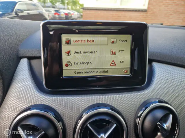 Mercedes-Benz B-Klasse 180 2012 Benzine 11