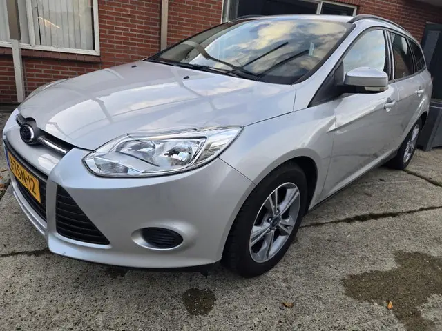 Ford Focus Wagon 1.0 EcoBoost Edition 2014 Benzine 16