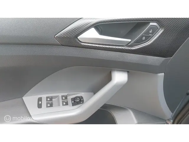 Volkswagen T-Cross 1.0 TSI Life Business 2020 Benzine 15
