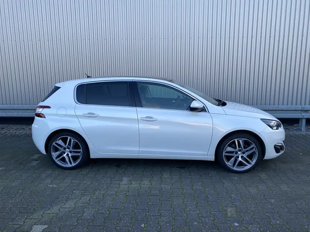 Peugeot 308 1.6 THP Allure 2014 Benzine 10