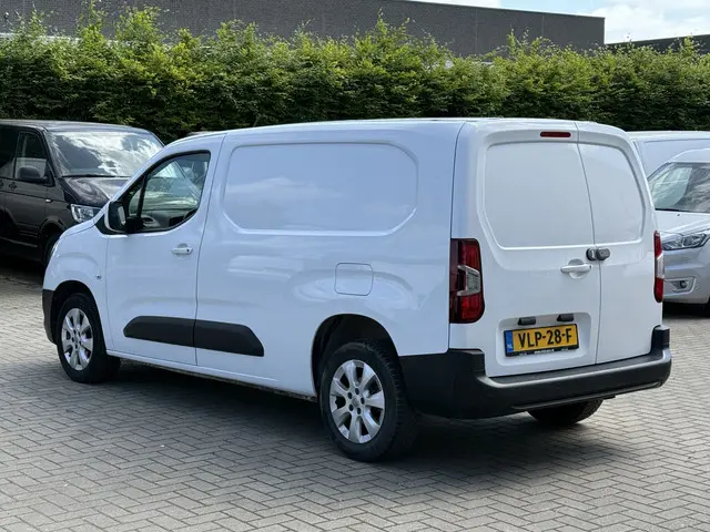 Opel Combo 1.5D130PK L2H1 Edition 2021 Diesel 9