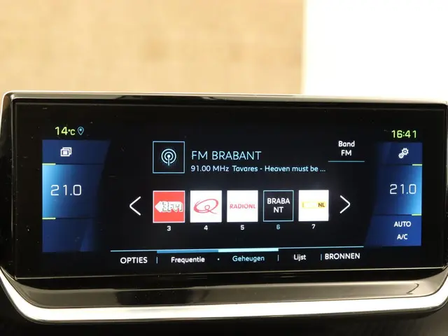 Peugeot e-208 EV Allure 50 kWh 2021 Elektrisch 24