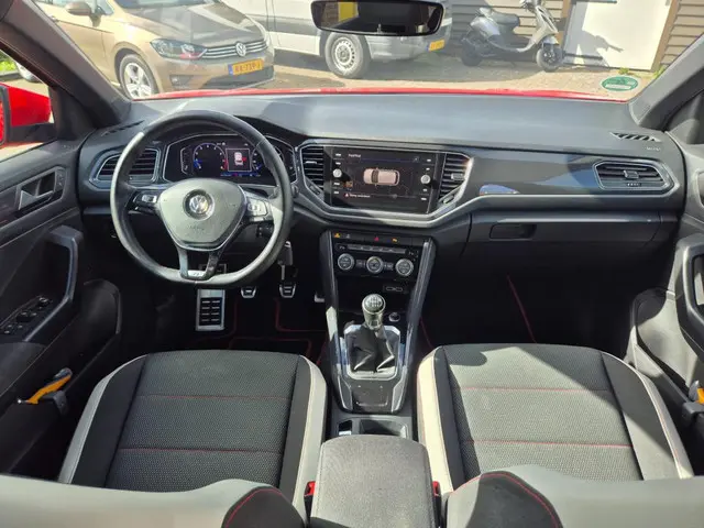 Volkswagen T-Roc 1.5 TSI Sport 2018 Benzine 11