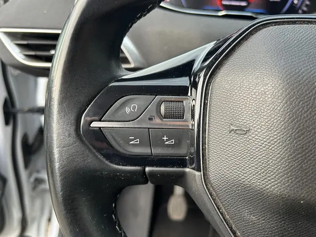 Peugeot 5008 1.2 Turbo 130 PK Allure Pack 2021 Benzine 34