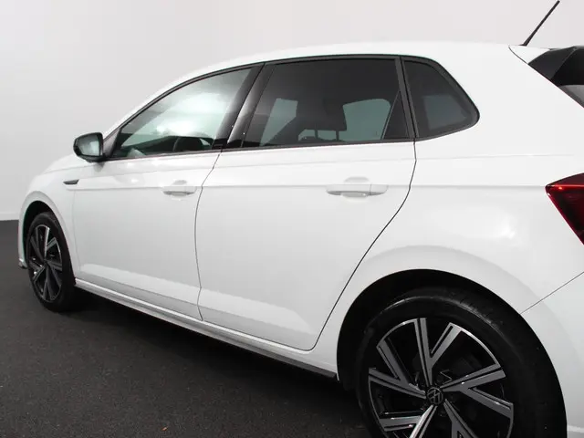 Volkswagen Polo 1.0 TSI R-Line DSG 2023 Benzine 13