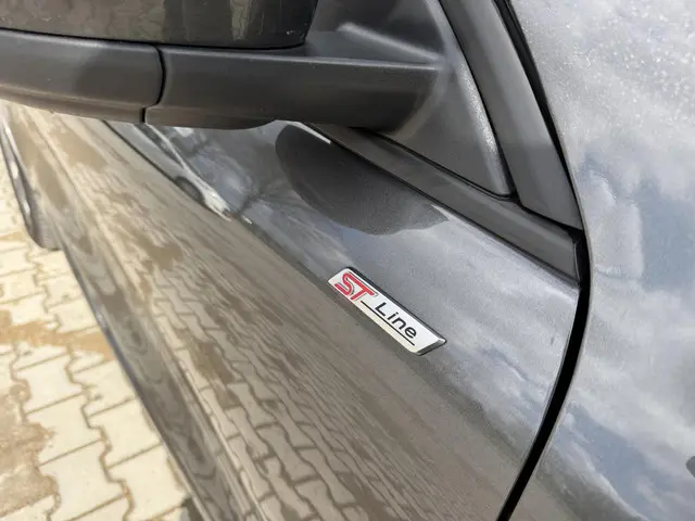 Ford Kuga 2.5 PHEV ST-Line X 2022 Hybride Benzine 22