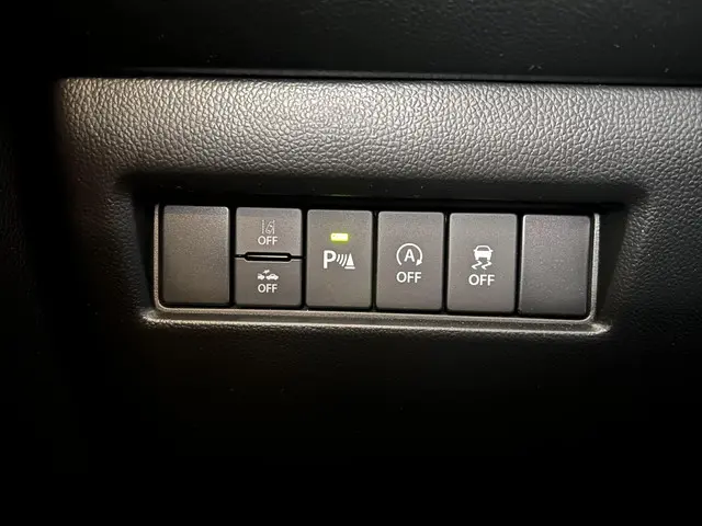 Suzuki Swift 1.2 Select Smart Hybrid 2023 Benzine 30