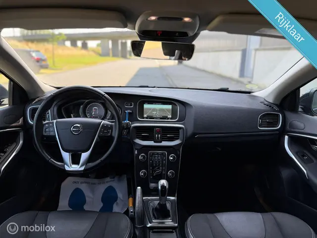 Volvo V40 2.0 D2 Kinetic * Zeer Nette Auto * 2016 Diesel 9