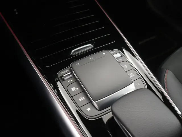 Mercedes-Benz EQA 250 AMG Line 67 kWh 2023 Elektrisch 22