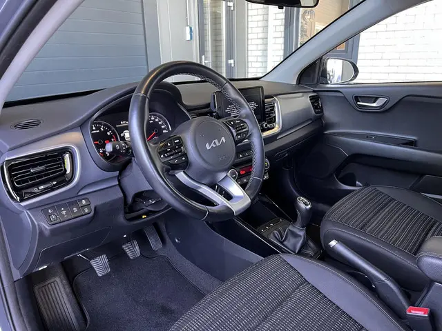 Kia Stonic 1.0 T-GDi DynamicPlusLine 2022 Benzine 7