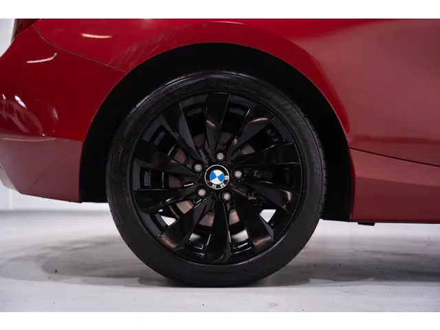 BMW 1 Serie 114i EDE Business+ 2013 Benzine 17