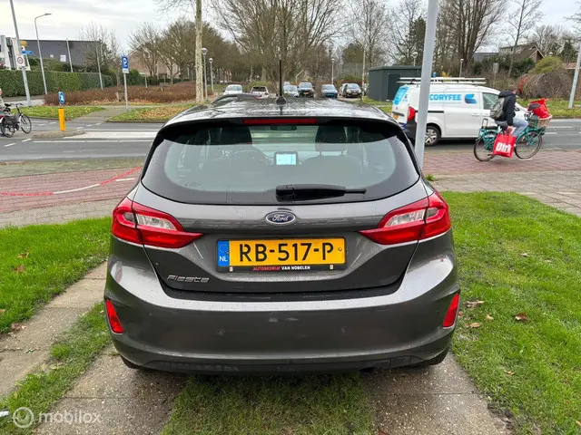 Ford Fiesta 1.1 Trend|NAVI|PDC|CRUISE|AIRCO 2017 Benzine 4