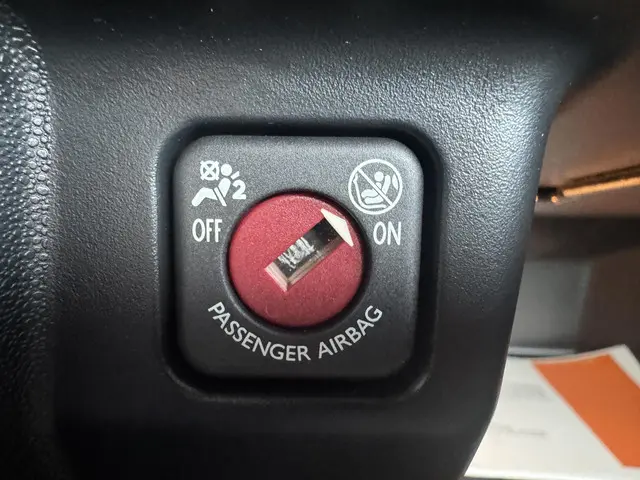 Citroën C3 1.0 PureTech Exclusive 2015 Benzine 37