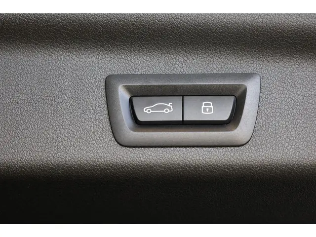 BMW X1 xDrive30e 2025 Hybride Benzine 32