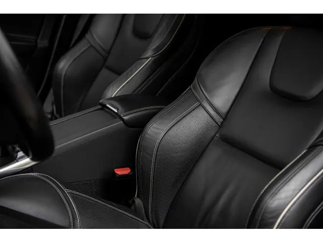Volvo V60 2.0 T4 Business Sport 2018 Benzine 28