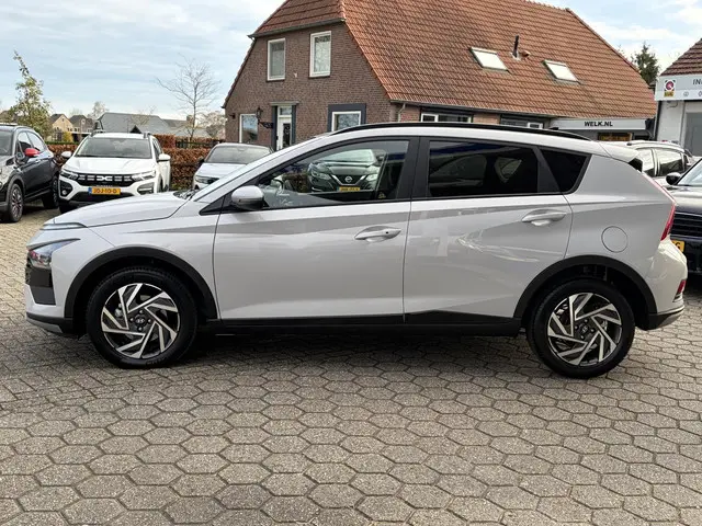 Hyundai Bayon 1.0 T-GDI Premium Sky 2025 Benzine 2