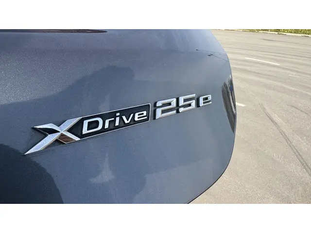 BMW X1 xDrive25e 2021 Hybride Benzine 11