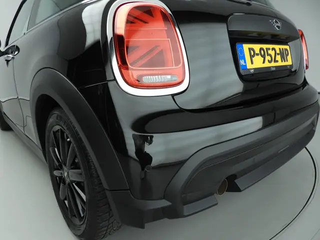 MINI 3-Deurs One 2022 Benzine 28