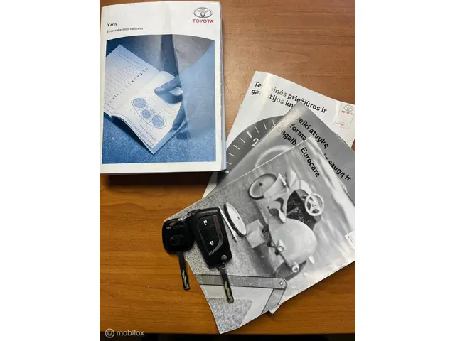 Toyota Yaris 1.5 VVT-i Bi-Tone 2017 Benzine 19