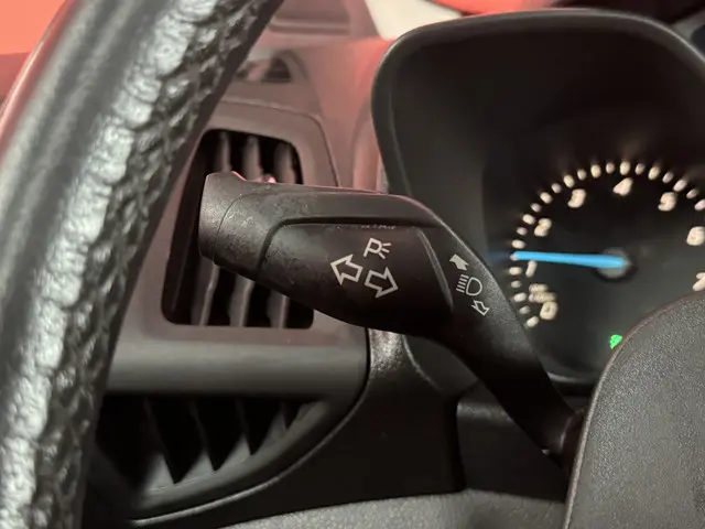 Ford Tourneo Connect Compact 1.0 Titanium 2015 Benzine 29