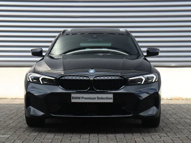 BMW 3 Serie Touring 330e 2025 Hybride Benzine 3