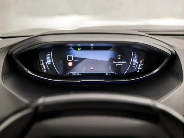 Peugeot 5008 1.2 PureTech Allure 2018 Benzine 18