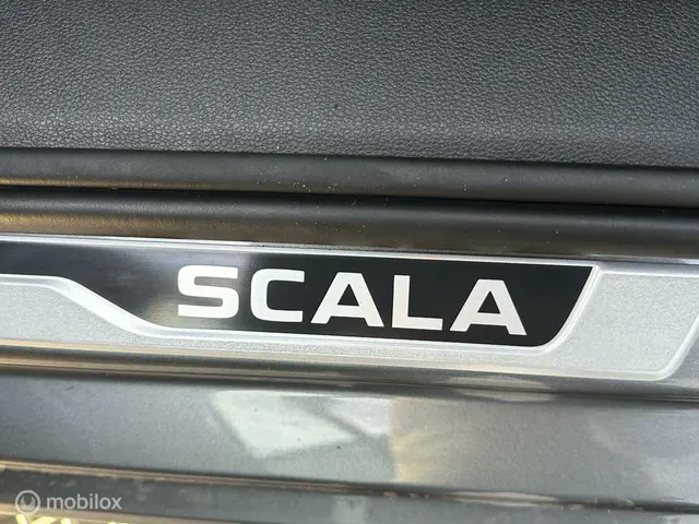 Škoda Scala 1.5 TSI ACT Monte Carlo 2024 Benzine 12