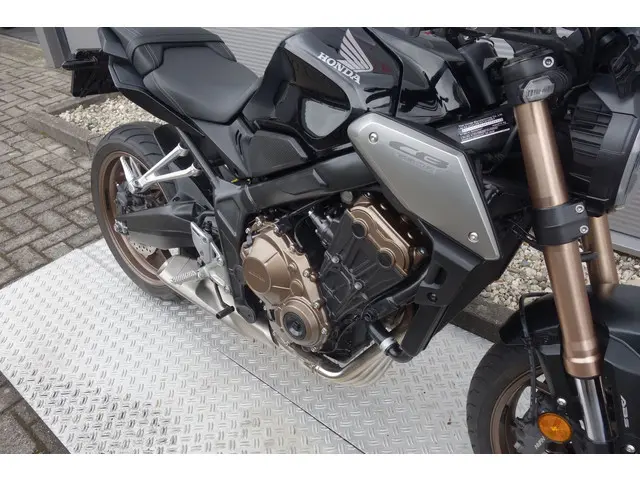 Honda CB 650 R 2019 Benzine 8
