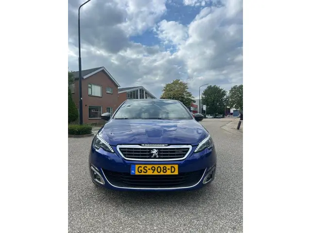 Peugeot 308 1.2 PureTech GT-line 2015 Benzine 2