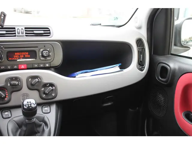Fiat Panda 0.9 TwinAir Edizione Cool 2014 Benzine 10