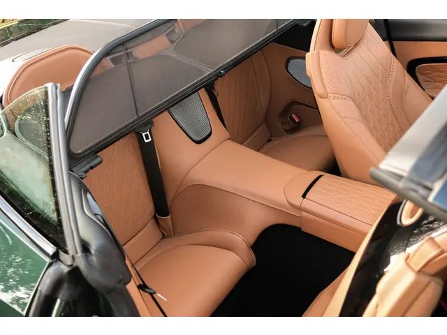 Aston Martin V8 Volante DB12 4.0 2024 Benzine 18