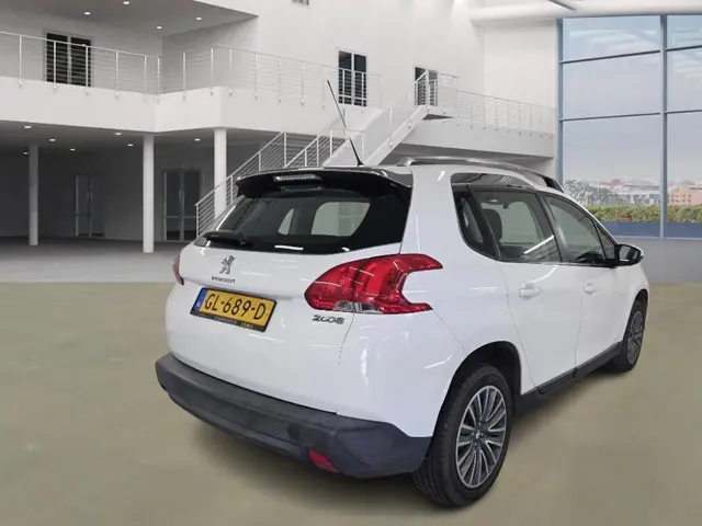 Peugeot 2008 3