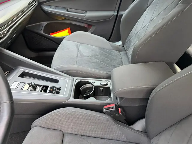 Volkswagen Golf 1.4 eHybrid GTE 2022 Hybride Benzine 36