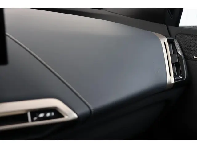 BMW iX M60 High Executive 112 kWh 2023 Elektrisch 29