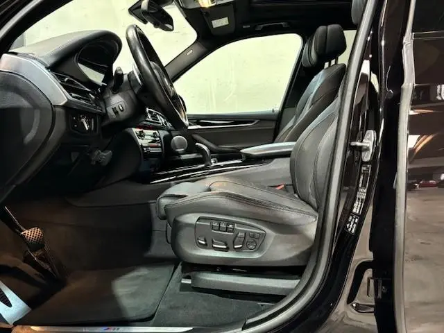 BMW X5 xDrive35i High Executive 2018 Benzine 16